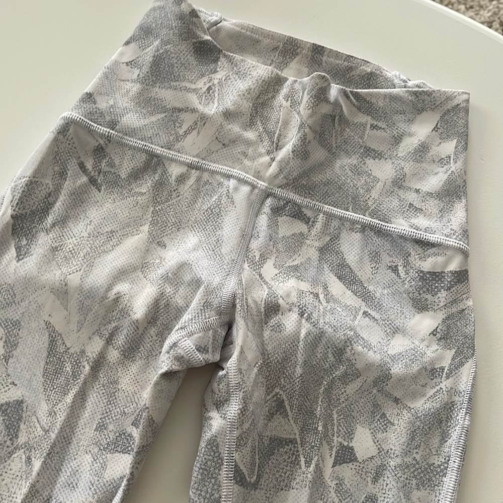 Lululemon capri leggings